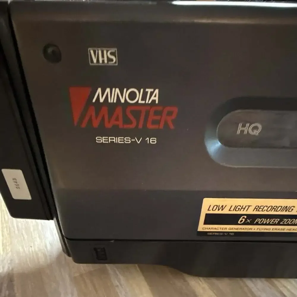 Vintage Minolta Master Series-V 16 VHS Camcorder 6x Zoom UNTESTED Japan